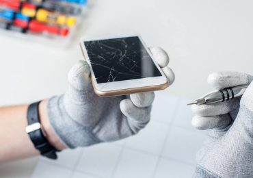 Apple iPhone SE Screen Replacement